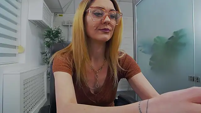 EllaMilf  online show from March 20, 1:23 pm