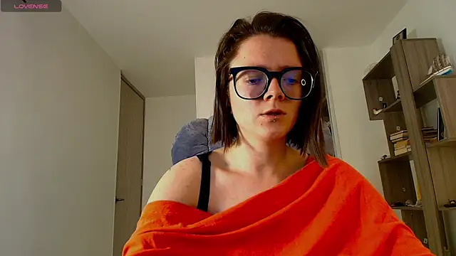 Arya starrk online show from November 11, 2:34 pm