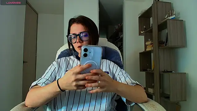 Arya starrk online show from December 5, 1:10 pm