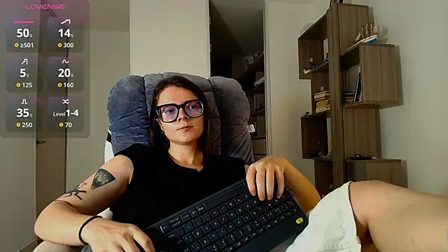 Arya starrk online show from November 9, 10:03 pm