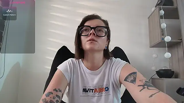 Arya starrk online show from March 22, 10:33 pm