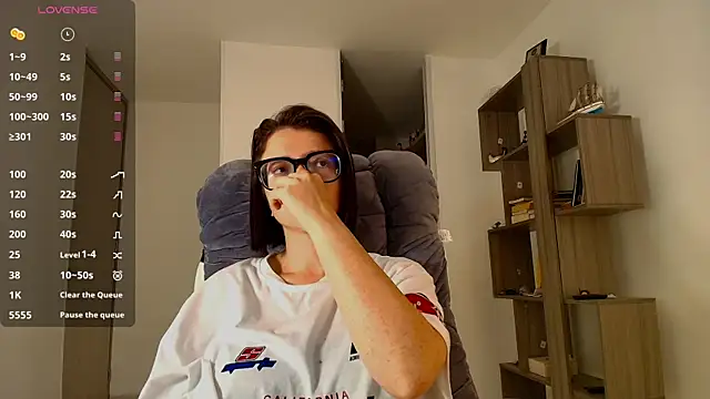 Arya starrk online show from November 3, 2:31 pm