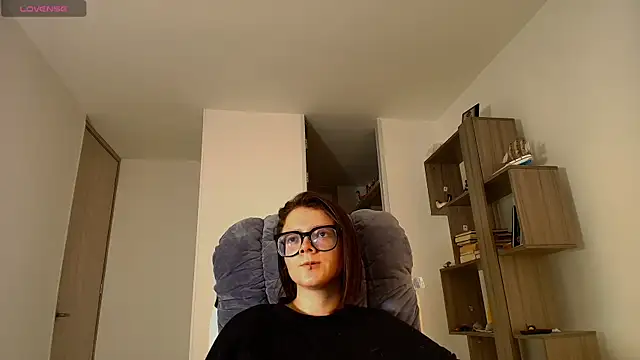 Arya starrk online show from November 7, 2:43 pm