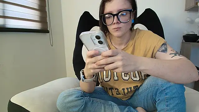 Arya starrk online show from February 11, 10:20 pm