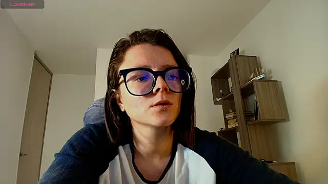 Arya starrk online show from November 18, 2:53 pm