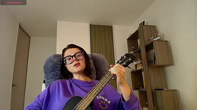 Arya starrk online show from November 14, 2:43 pm