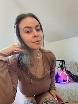 Snapshot of Stoned-baby69 chatting on May 4, 12:19 pm Stoned-baby69 online show from May 4, 12:19 pm
