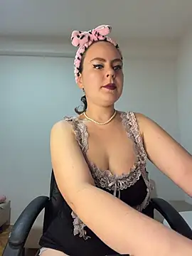 Snapshot of Stoned-baby69 chatting on June 11, 7:00 pm Stoned-baby69 online show from June 11, 7:00 pm