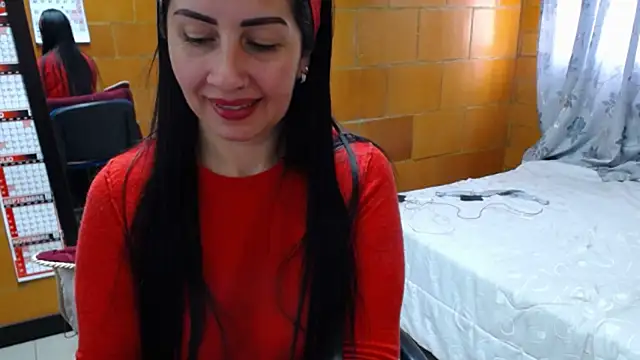 Snapshot of charlote_temple chatting on July 2, 1:28 pm charlote temple online show from July 2, 1:28 pm