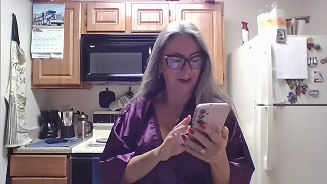 Snapshot of EvaRobinson chatting on February 19, 2:01 pm EvaRobinson online show from February 19, 2:01 pm