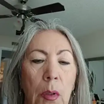 Snapshot of EvaRobinson chatting on June 8, 12:06 pm EvaRobinson online show from June 8, 12:06 pm