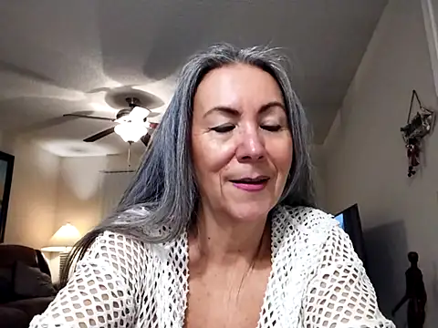 Snapshot of EvaRobinson chatting on January 27, 12:54 am EvaRobinson online show from January 27, 12:54 am