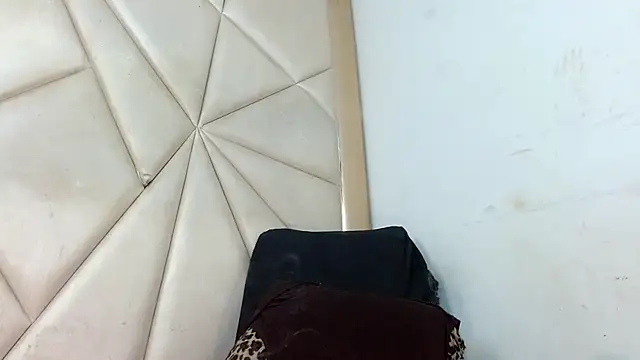 sweet brunettex lovingyou online show from January 9, 6:31 am