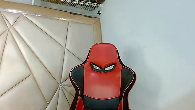 sweet brunettex lovingyou online show from October 3, 6:48 am