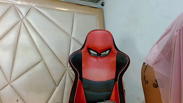 sweet brunettex lovingyou online show from March 12, 5:55 am