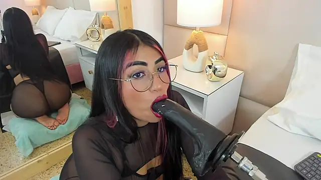 AntoniaRoss  online show from February 21, 8:38 pm