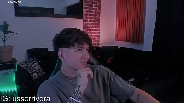 Thomass clark online show from September 13, 2:11 am