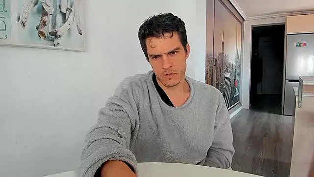 HeteroOli online show from March 2, 11:52 am