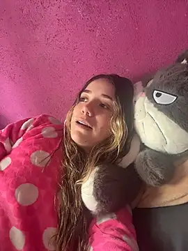 ShelbyHagen online show from November 3, 4:21 pm