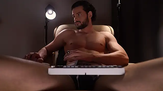 Keen   Luckystrike online show from February 19, 8:39 pm