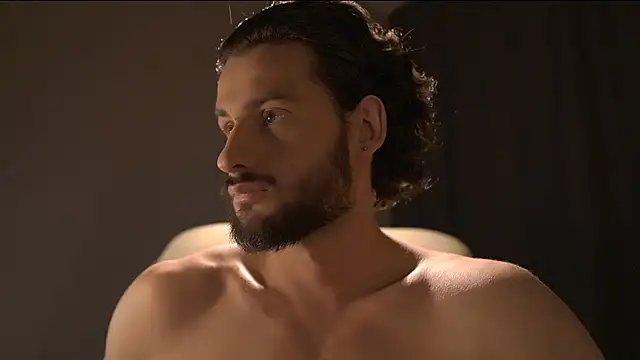 Keen   Luckystrike online show from April 5, 11:44 pm