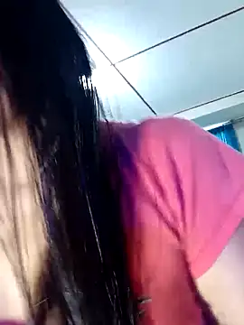 kelly dirty  online show from May 11, 8:50 pm