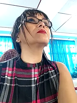 kelly dirty  online show from February 9, 8:07 pm