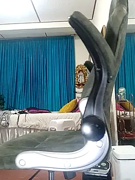 kelly dirty  online show from March 6, 3:23 am