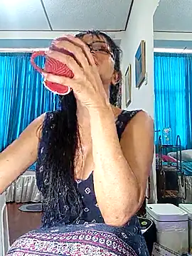 kelly dirty  online show from May 1, 4:56 pm
