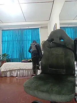 kelly dirty  online show from December 22, 12:38 pm