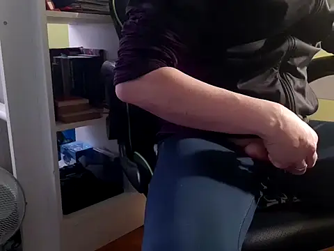 feathersify online show from December 16, 7:45 am