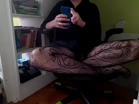 feathersify online show from April 21, 6:53 am