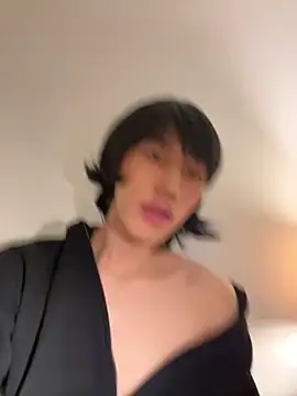 yourwoolee online show from December 9, 11:04 am