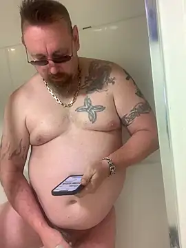 Snapshot of Littledick007007 chatting on April 13, 10:52 am Littledick007007 online show from April 13, 10:52 am