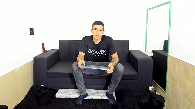 Snapshot of yeckodream chatting on March 20, 4:29 am yeckodream online show from March 20, 4:29 am