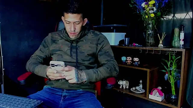 yeckodream online show from April 19, 4:24 am