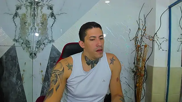 Snapshot of yeckodream chatting on December 15, 4:40 am yeckodream online show from December 15, 4:40 am