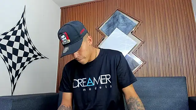 Snapshot of yeckodream chatting on March 1, 4:04 am yeckodream online show from March 1, 4:04 am