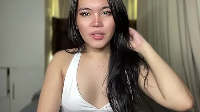 Snapshot of Lilly_cruz chatting on May 24, 9:26 pm Lilly cruz online show from May 24, 9:26 pm