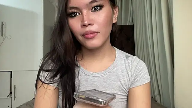 Snapshot of Lilly_cruz chatting on July 10, 7:41 am Lilly cruz online show from July 10, 7:41 am
