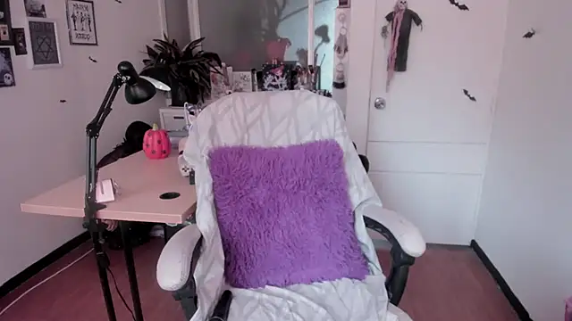 Snapshot of gothic_do11 chatting on October 22, 3:55 pm gothic do11 online show from October 22, 3:55 pm