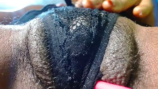 Snapshot of bethanywilson_23 chatting on February 27, 2:50 pm bethanywilson 23 online show from February 27, 2:50 pm