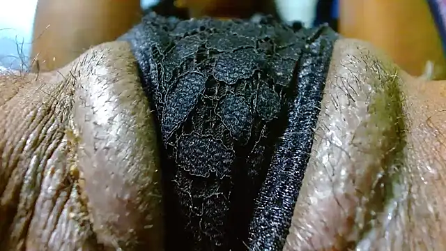 Snapshot of bethanywilson_23 chatting on November 25, 4:07 pm bethanywilson 23 online show from November 25, 4:07 pm