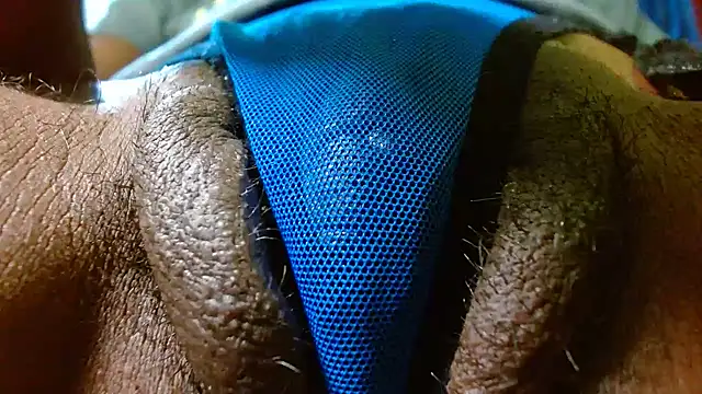 Snapshot of bethanywilson_23 chatting on October 24, 1:43 pm bethanywilson 23 online show from October 24, 1:43 pm