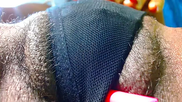 Snapshot of bethanywilson_23 chatting on February 17, 3:09 pm bethanywilson 23 online show from February 17, 3:09 pm