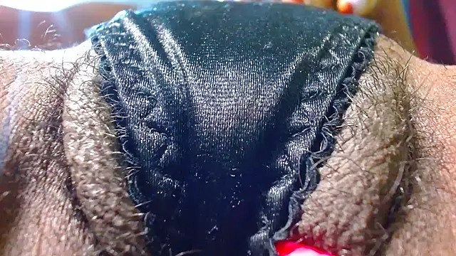 Snapshot of bethanywilson_23 chatting on February 8, 2:48 pm bethanywilson 23 online show from February 8, 2:48 pm