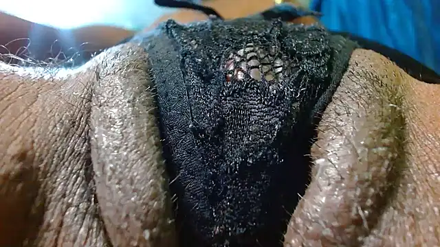 Snapshot of bethanywilson_23 chatting on November 28, 1:44 pm bethanywilson 23 online show from November 28, 1:44 pm