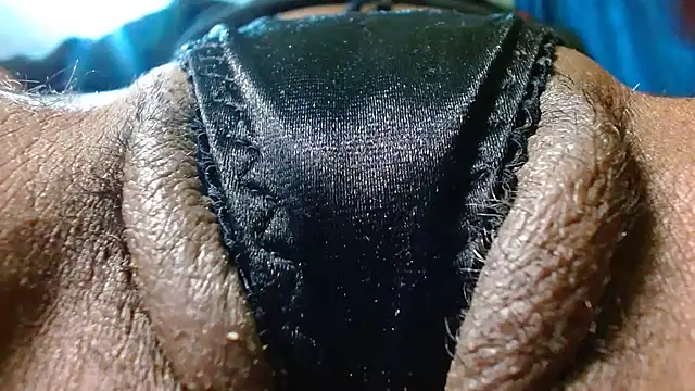 Snapshot of bethanywilson_23 chatting on October 29, 12:48 pm bethanywilson 23 online show from October 29, 12:48 pm