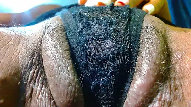 Snapshot of bethanywilson_23 chatting on November 19, 11:43 am bethanywilson 23 online show from November 19, 11:43 am