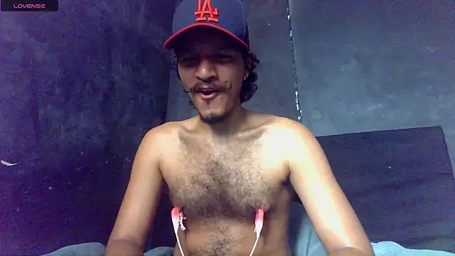 Snapshot of die_mond chatting on May 30, 4:45 pm die mond online show from May 30, 4:45 pm